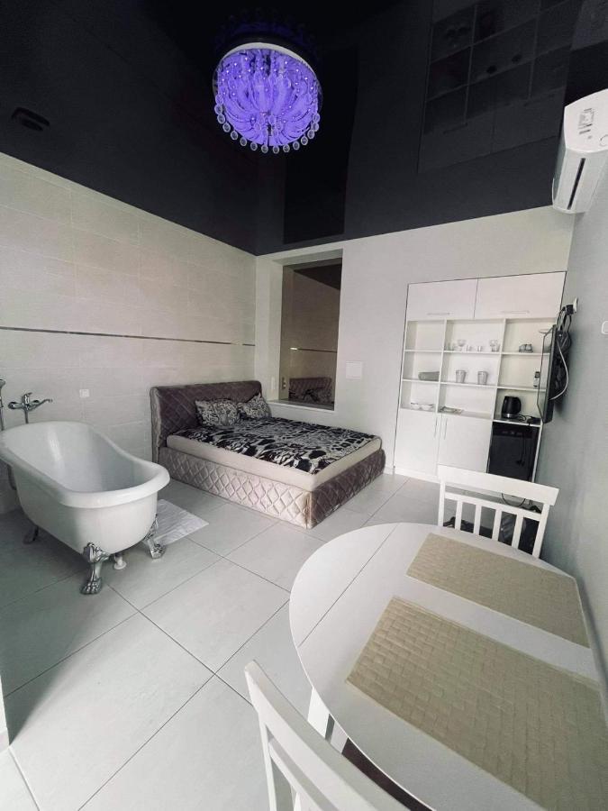 Romeo Vip Apartamentai Panevezys Ngoại thất bức ảnh